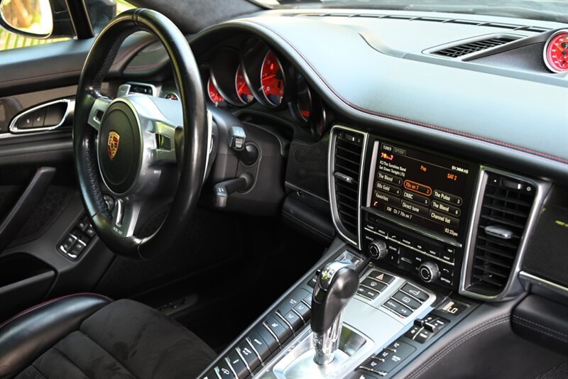 Used 2015 Porsche Panamera GTS AWD/4WD image 22