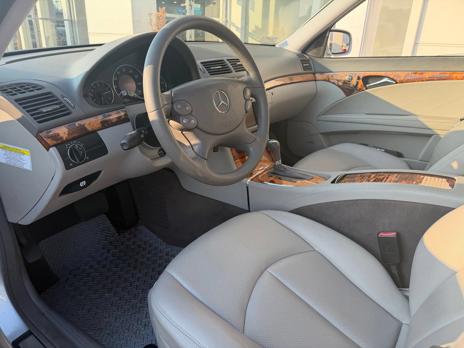 Used 2008 Mercedes-Benz E 320 BlueTEC Sedan image 13