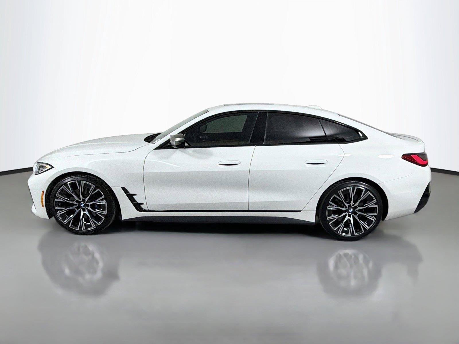 Used 2024 BMW M440i Gran Coupe RWD image 8