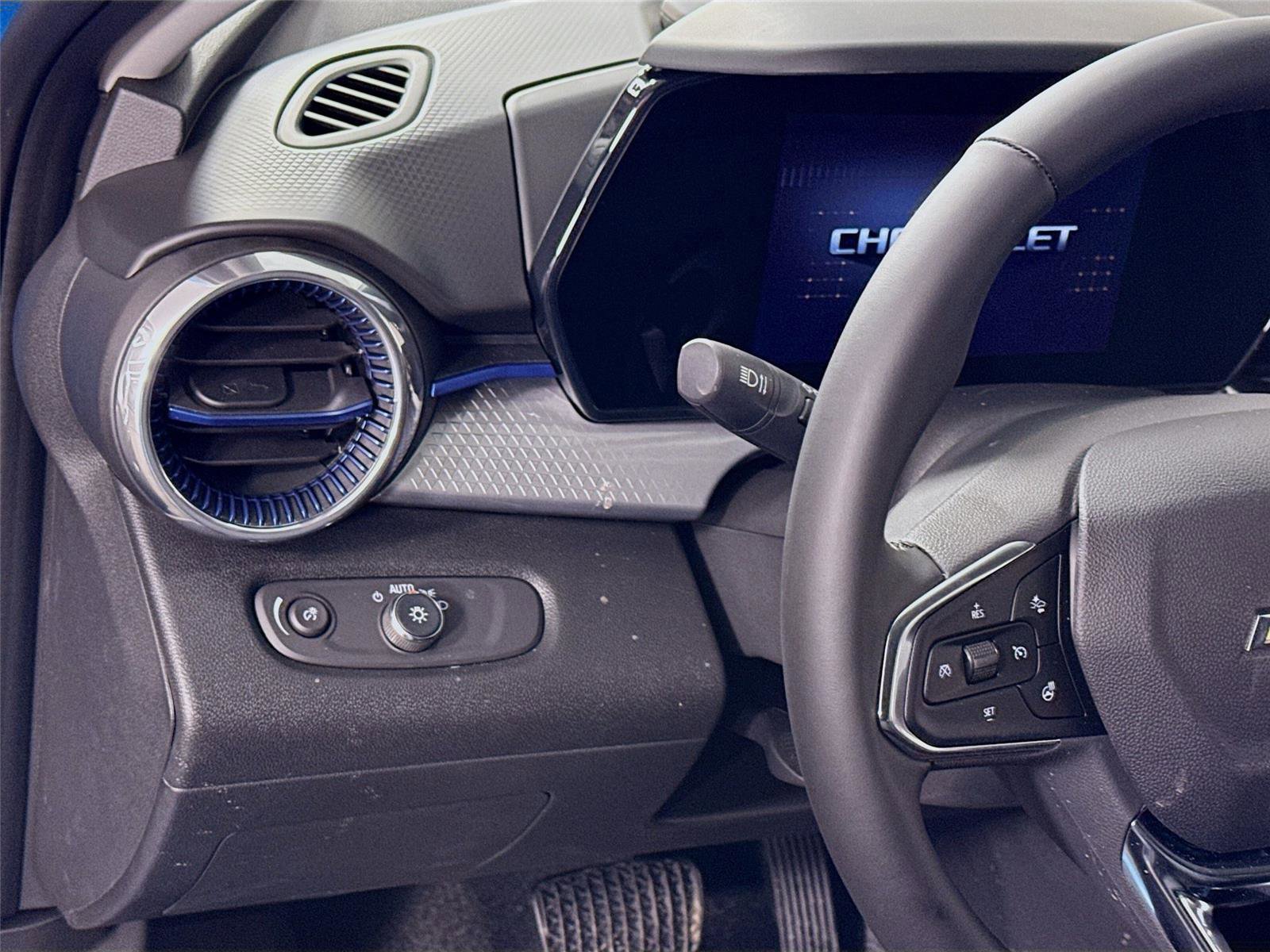 New 2026 Chevrolet Trax LT w/ Driver Confidence Package image 5