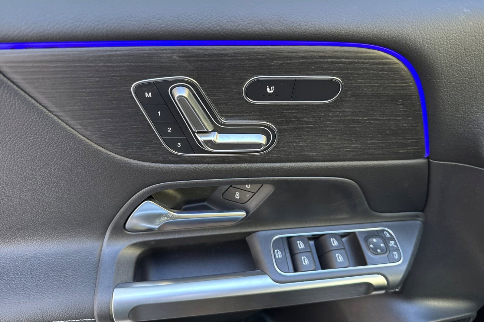 New 2026 Mercedes-Benz GLB 250 image 23