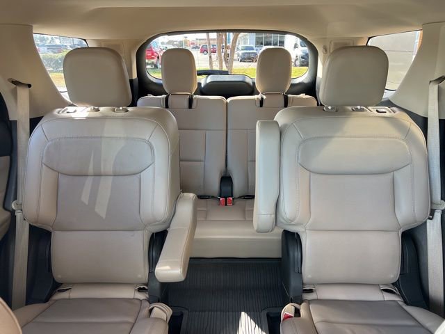Used 2020 Ford Explorer Limited w/ Class III Trailer Tow Package image 18