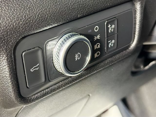 Used 2022 Ford Explorer XLT AWD/4WD image 10