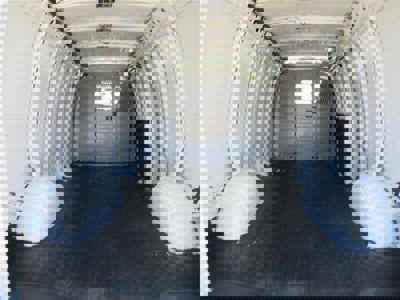 Used 2018 Chevrolet Express 2500 Extended image 10