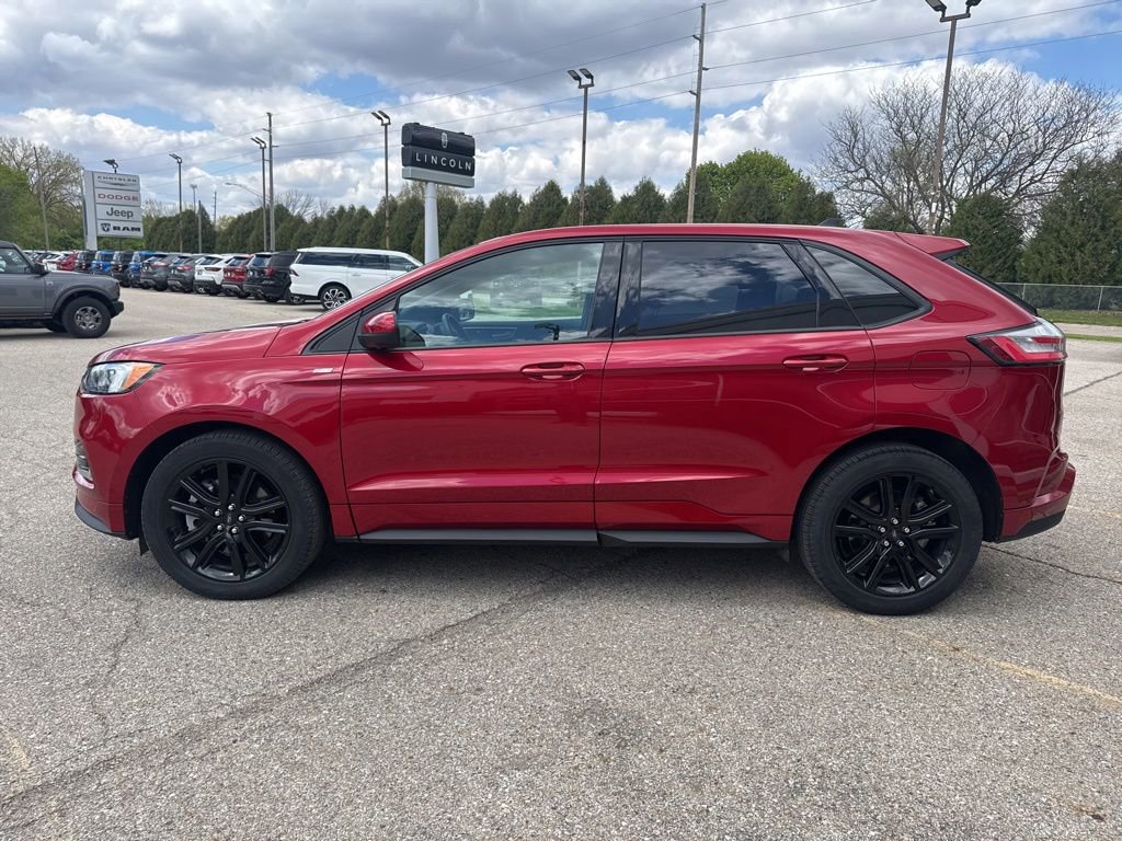 Used 2023 Ford Edge ST-Line w/ Class II Trailer Tow Package AWD/4WD image 4