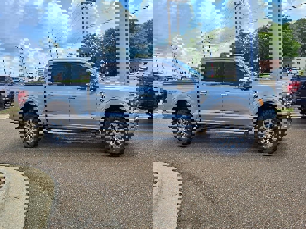 New 2025 Ford F150 Lariat w/ Equipment Group 501A Mid image 36