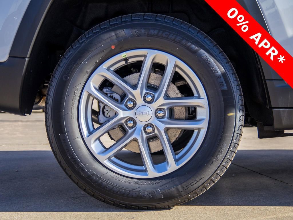 New 2025 Jeep Grand Cherokee Laredo X image 9