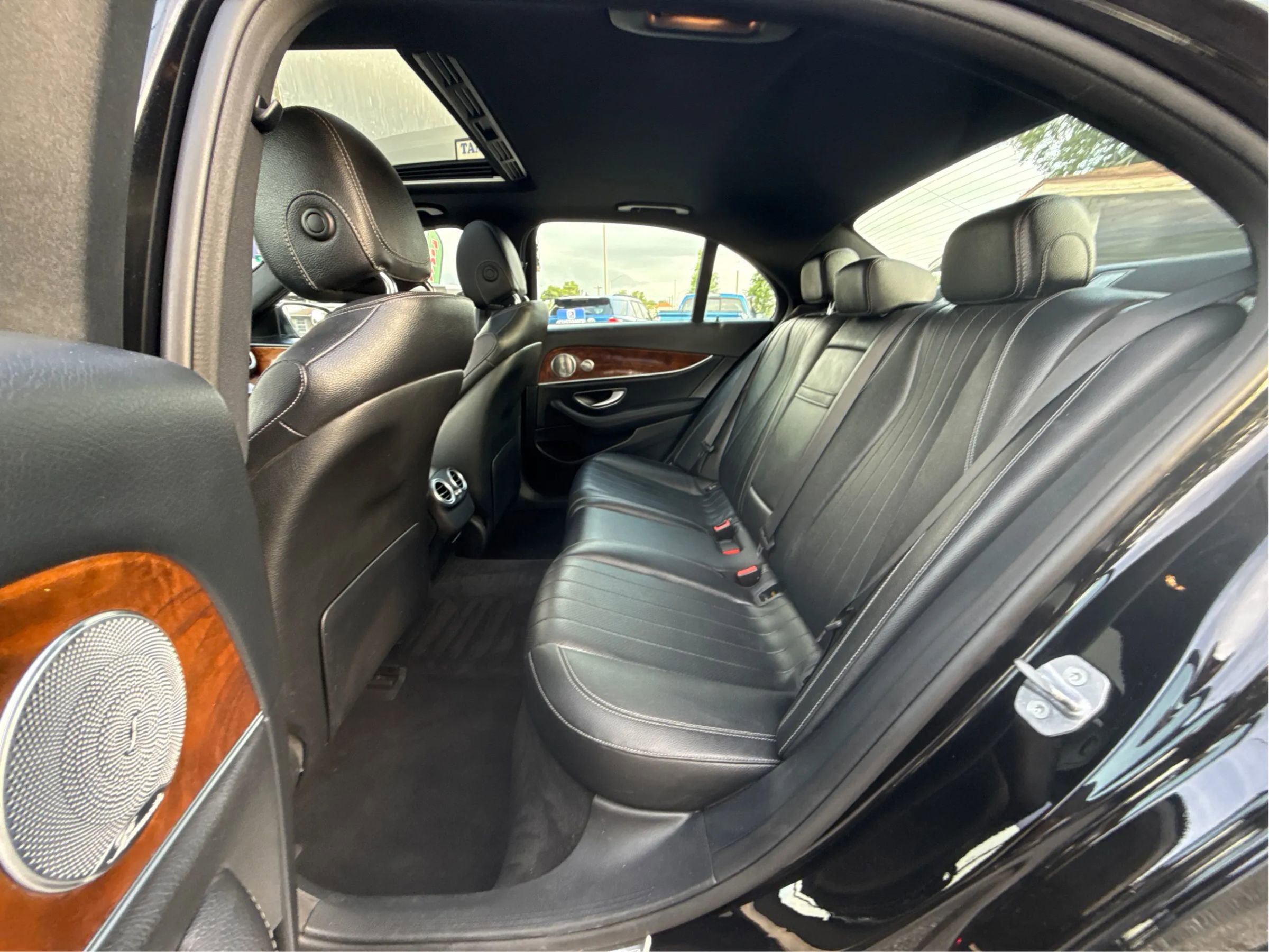 Used 2018 Mercedes-Benz E 300 4MATIC w/ Premium 1 Package image 12