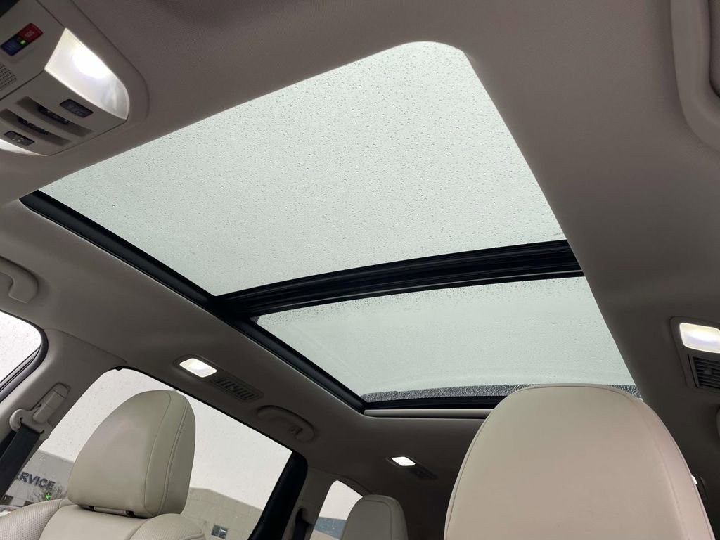 Used 2021 Subaru Ascent Limited w/ Technology Package image 11