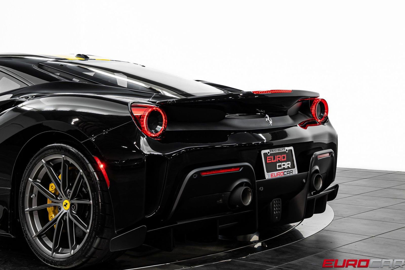 Used 2020 Ferrari 488 Pista Coupe image 24