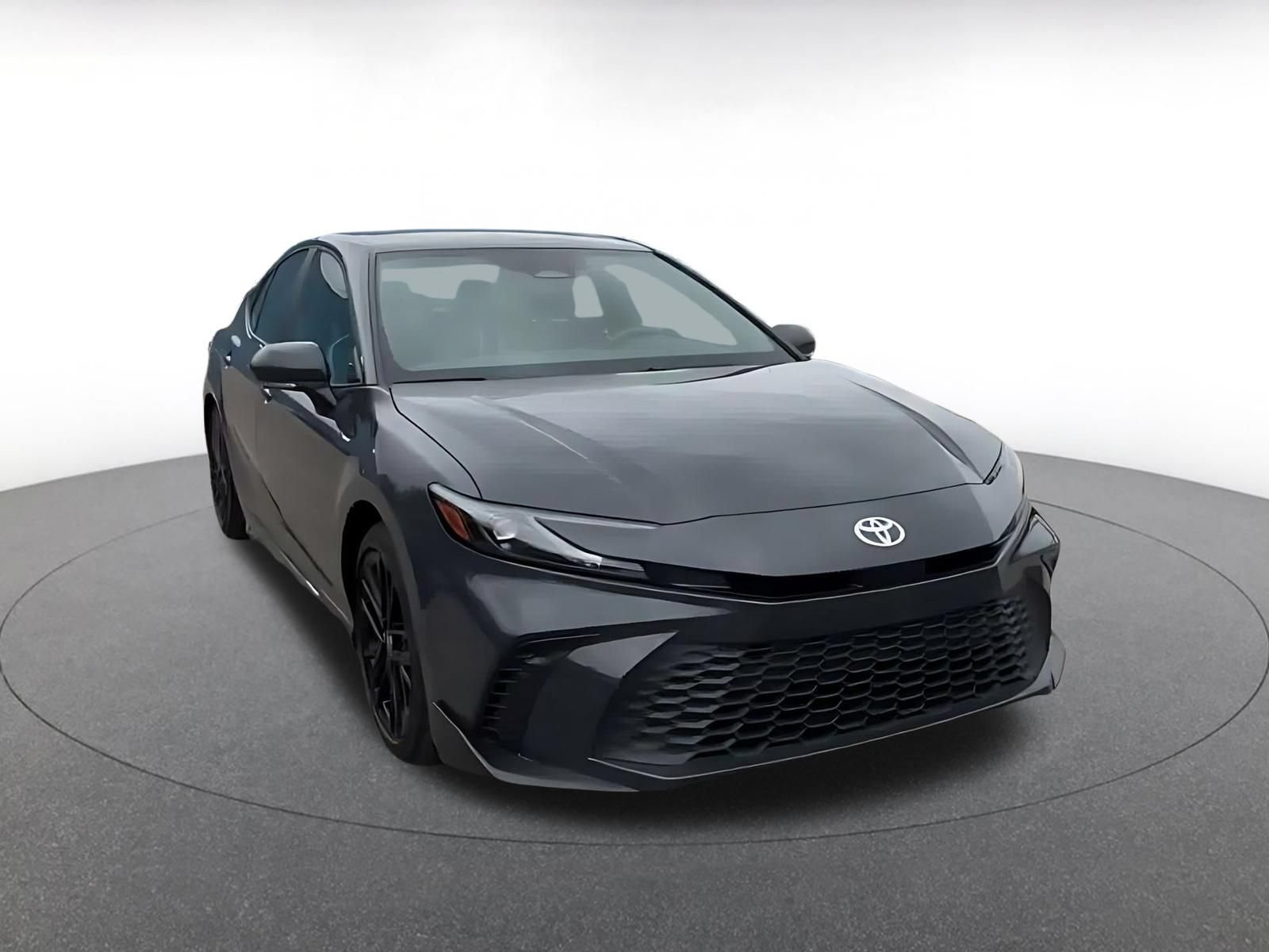 Used 2026 Toyota Camry SE FWD image 3