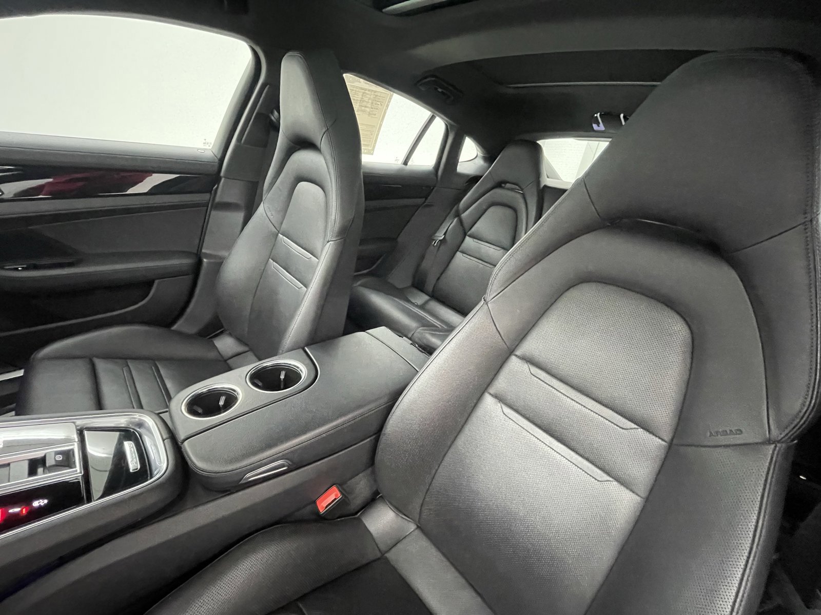 Certified 2021 Porsche Panamera image 5