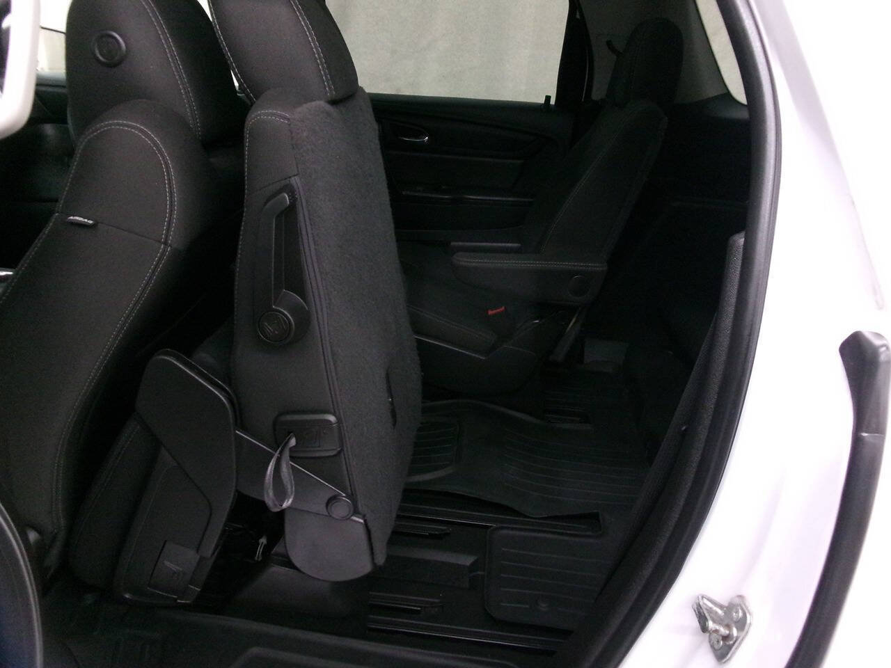 Used 2016 GMC Acadia SLE AWD/4WD image 24