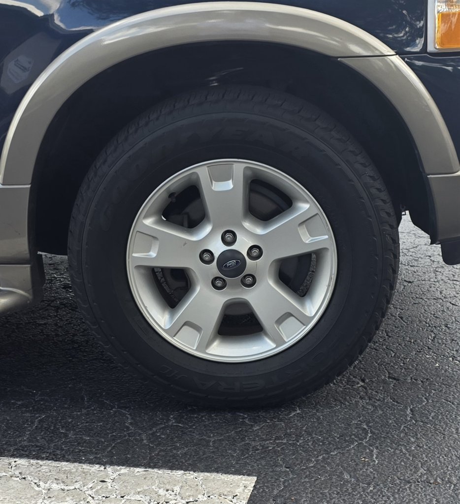 Used 2003 Ford Explorer Eddie Bauer RWD image 38