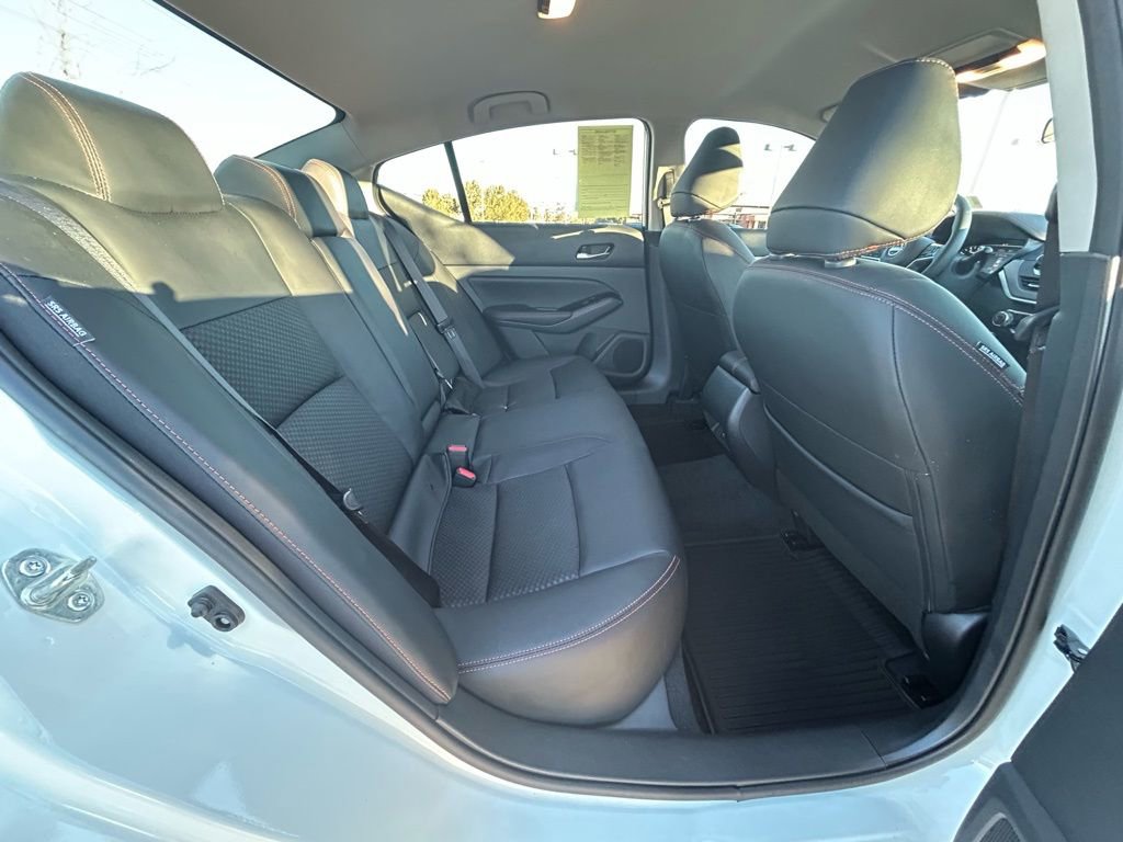 Used 2025 Nissan Altima 2.5 SR image 30