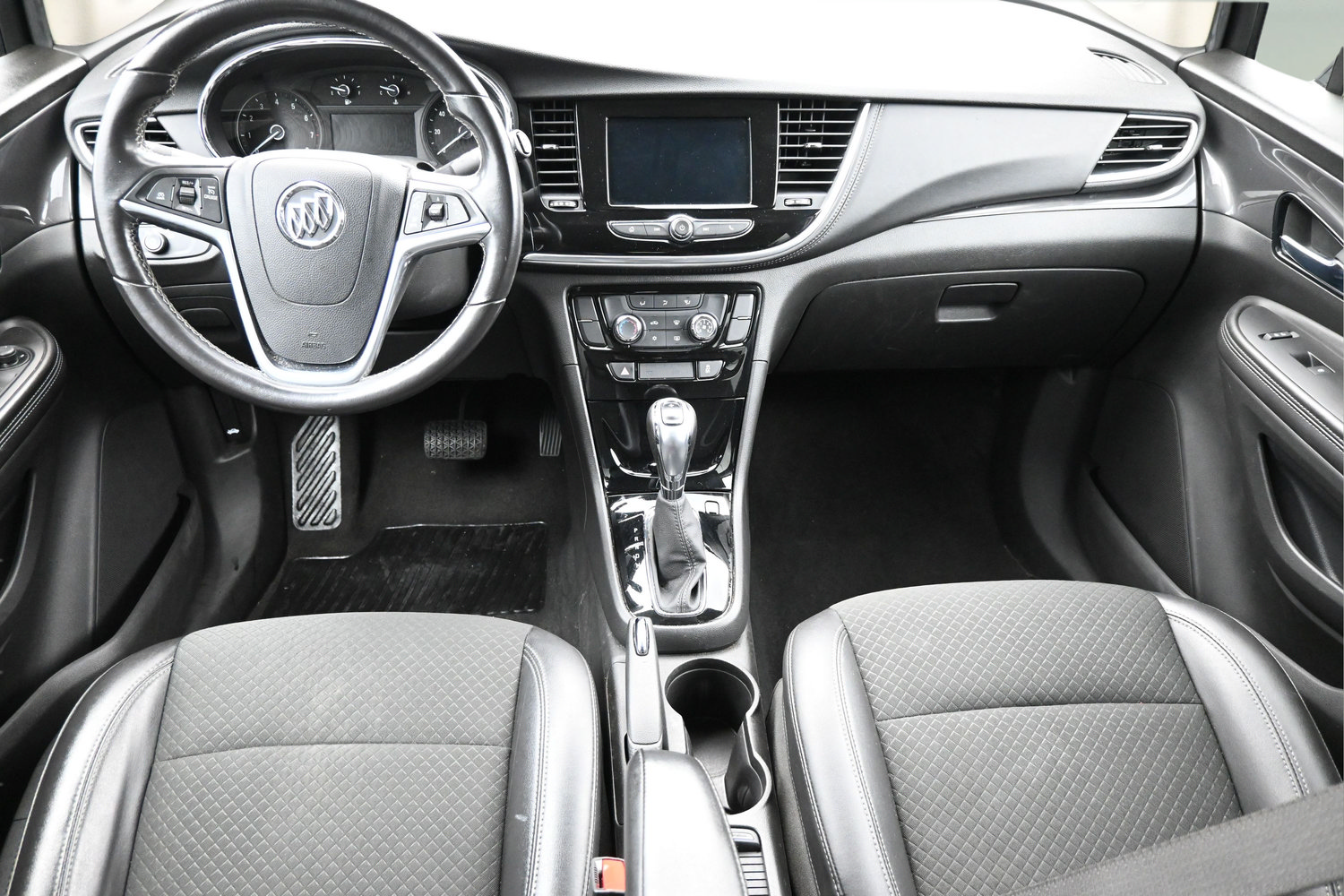 Used 2022 Buick Encore Preferred w/ Safety Package AWD/4WD image 9