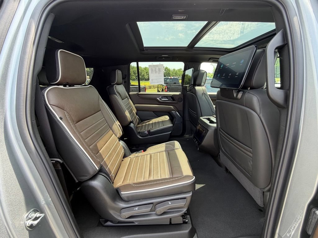Used 2026 GMC Yukon XL Denali Ultimate AWD/4WD image 24