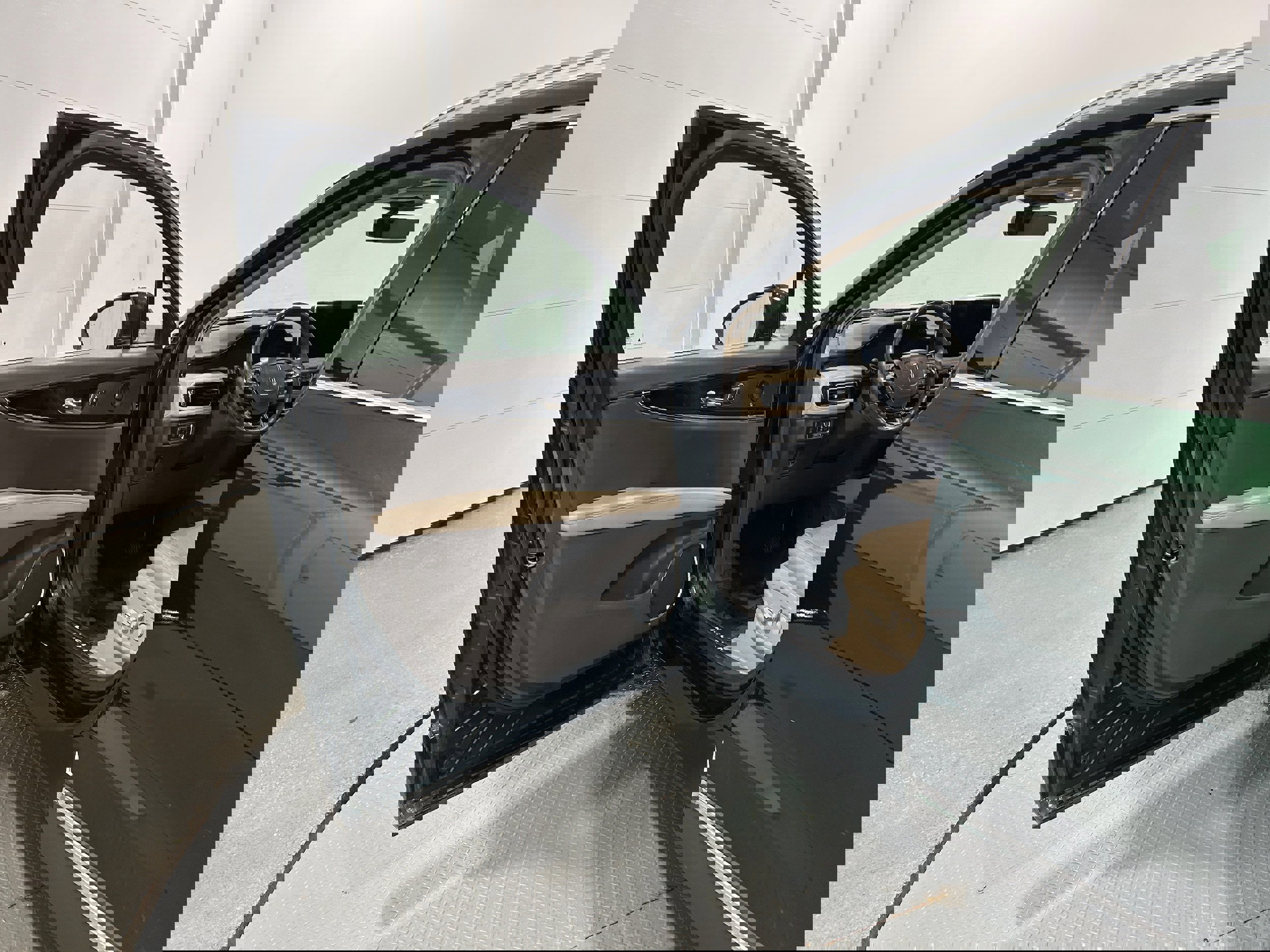 Used 2021 Lincoln Nautilus Reserve image 20