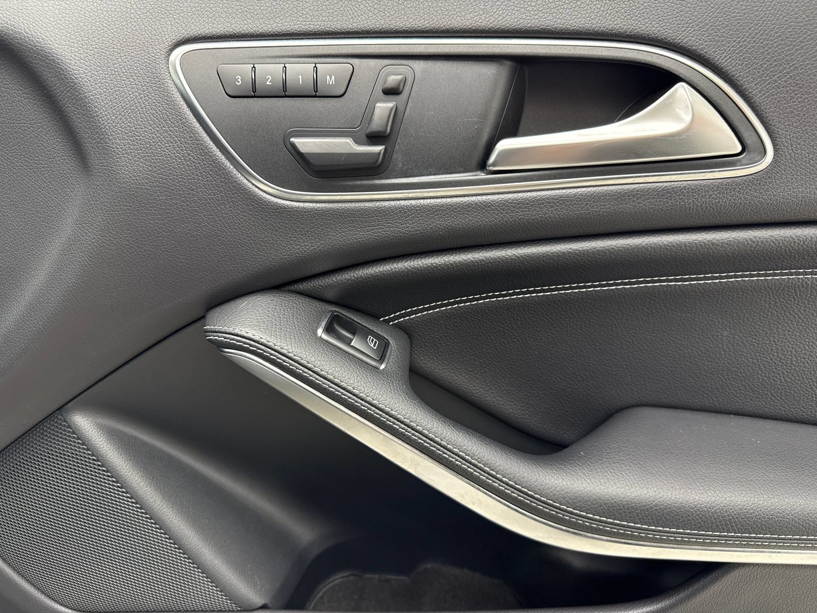 Used 2017 Mercedes-Benz GLA 250 image 43