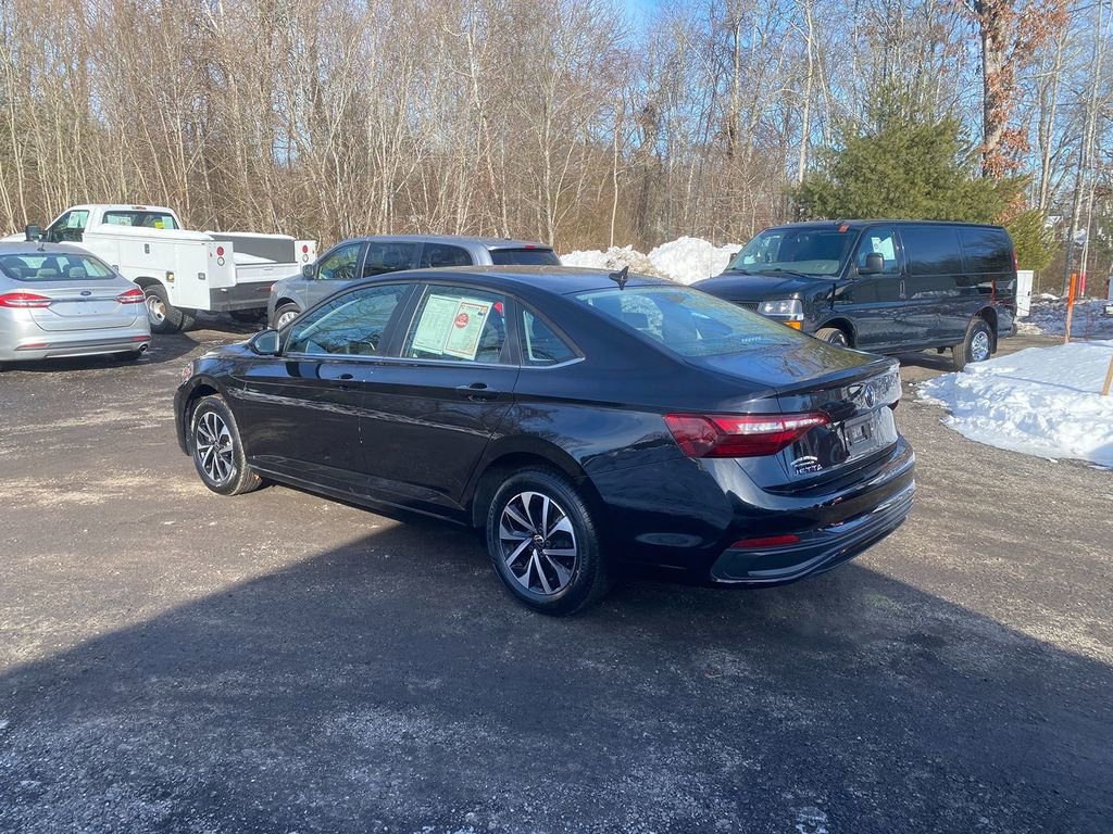 Used 2024 Volkswagen Jetta S image 8