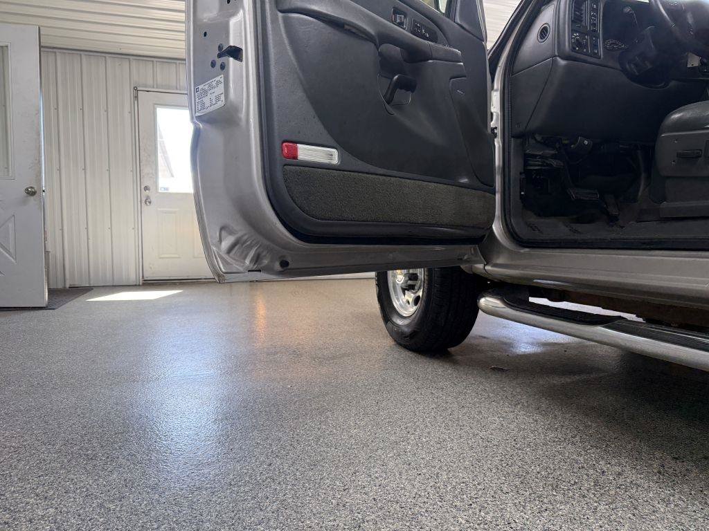 Used 2004 Chevrolet Silverado 2500 LT w/ Skid Plate Package AWD/4WD image 12