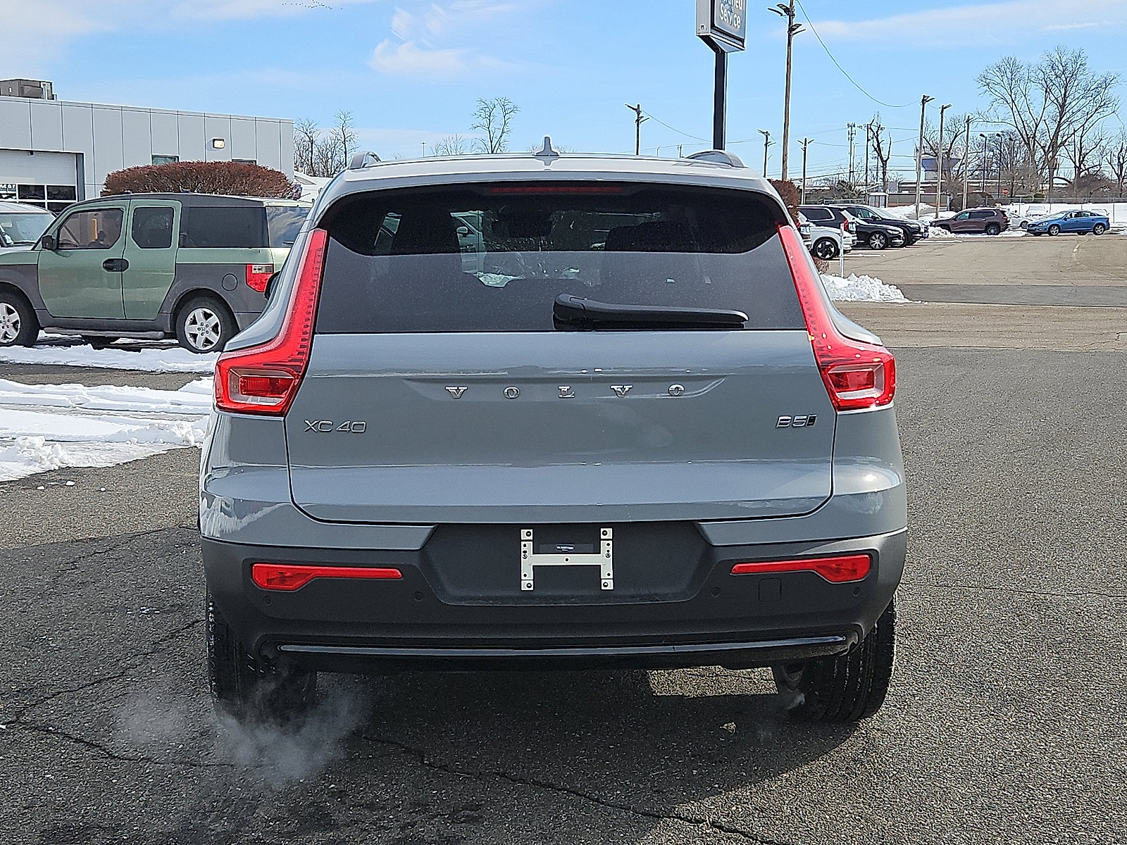 New 2026 Volvo XC40 B5 Plus w/ Protection Package Premier AWD/4WD image 5