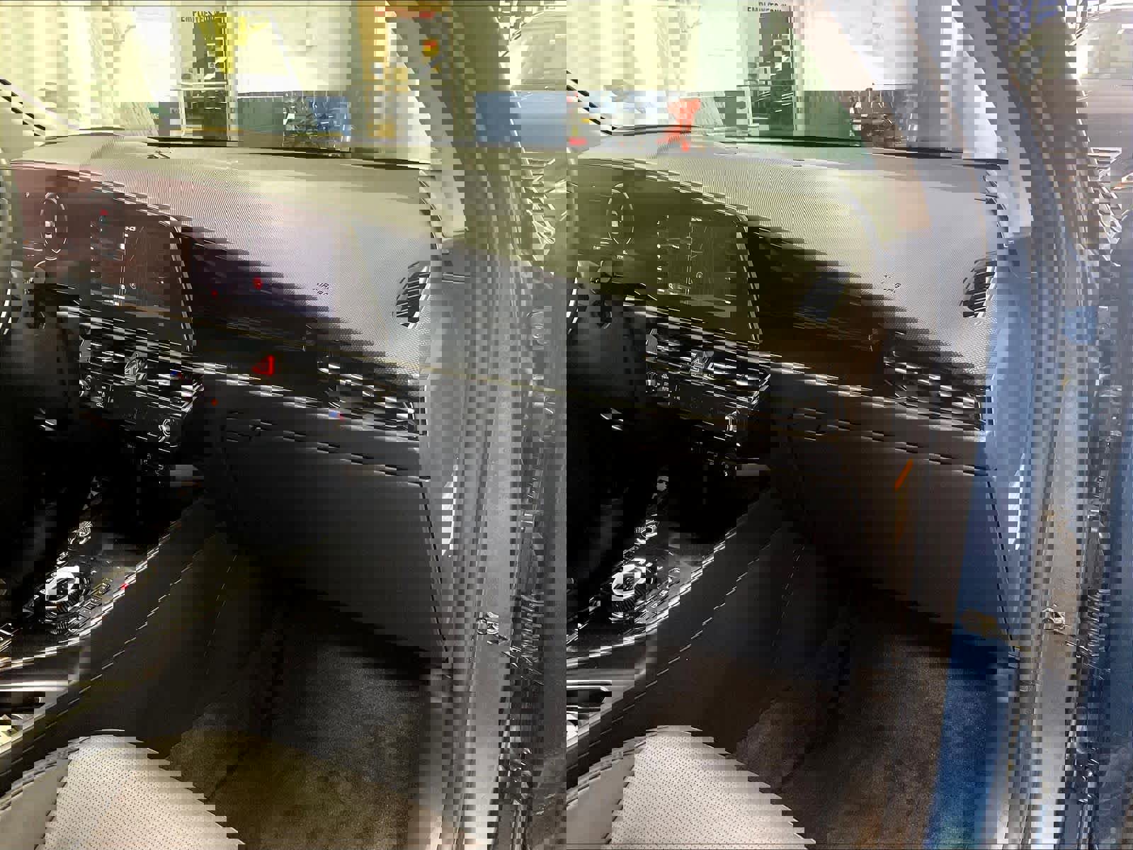 Used 2023 Kia Niro Wave w/ Wave Preserve Package image 13