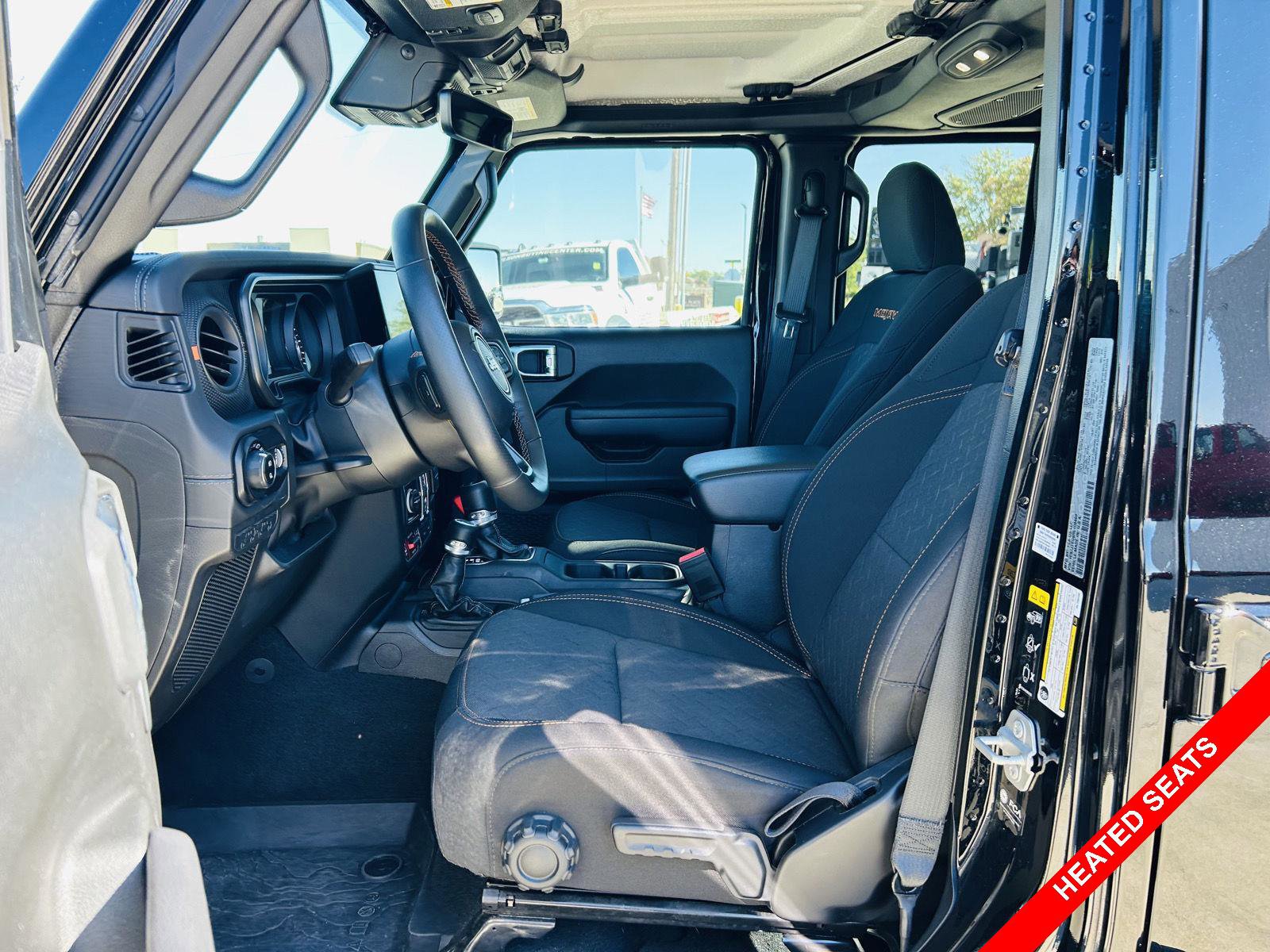 Used 2024 Jeep Gladiator Mojave w/ Technology Group image 3