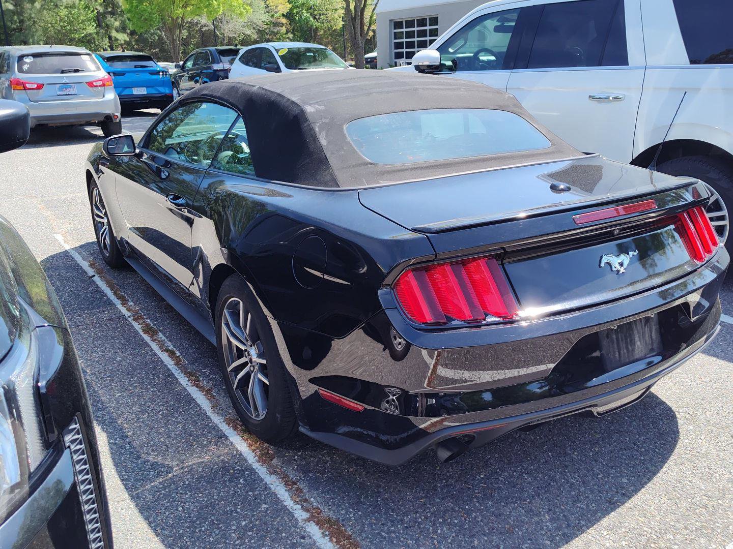 Used 2016 Ford Mustang Premium image 6