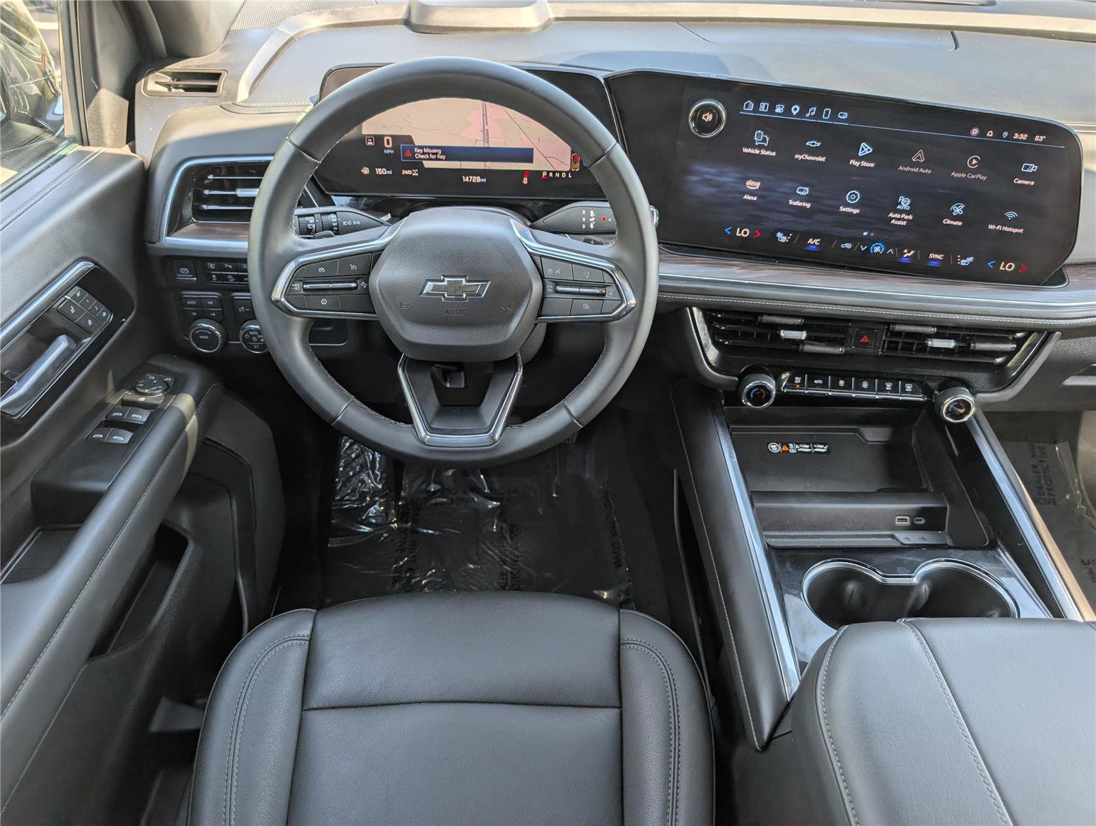 Used 2025 Chevrolet Suburban Z71 AWD/4WD image 19