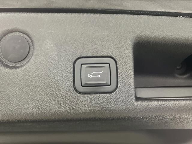 Used 2023 Chevrolet Equinox LT image 14