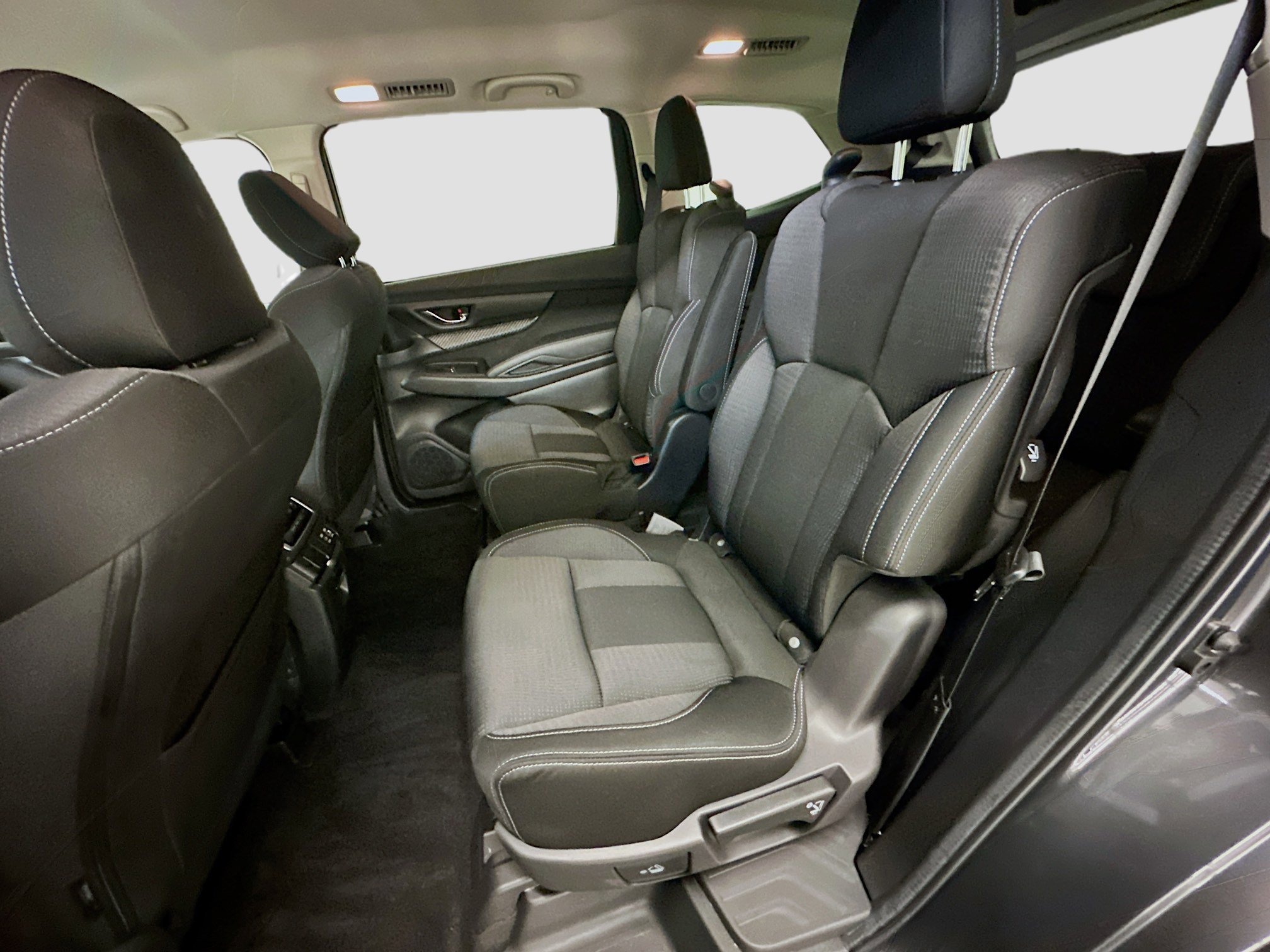 Used 2023 Subaru Ascent Premium w/ Convenience Package AWD/4WD image 28