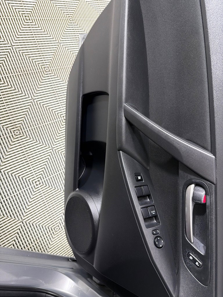 Used 2013 MAZDA MAZDA3 i Sport image 9