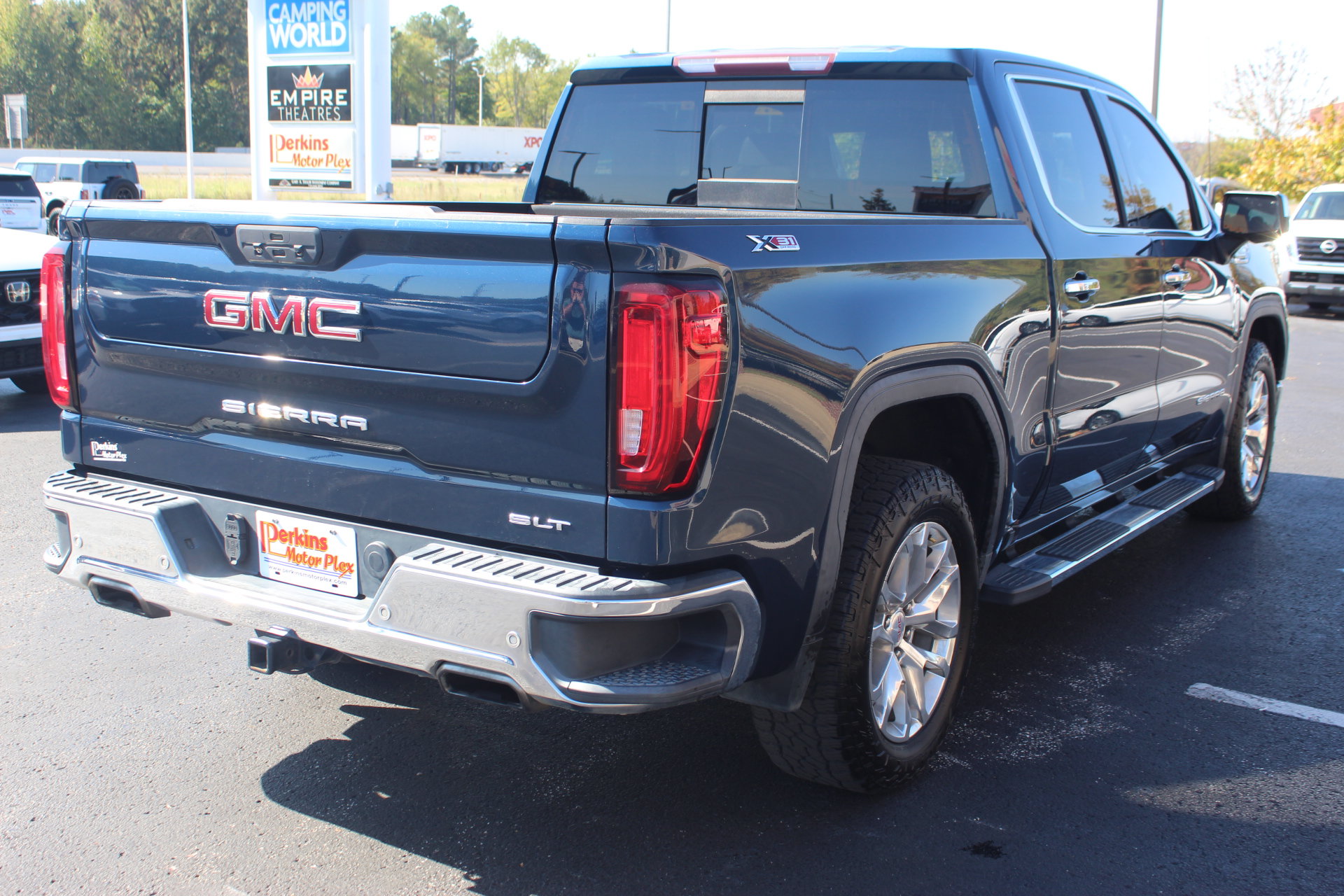 Used 2019 GMC Sierra 1500 SLT w/ SLT Premium Plus Package AWD/4WD image 6