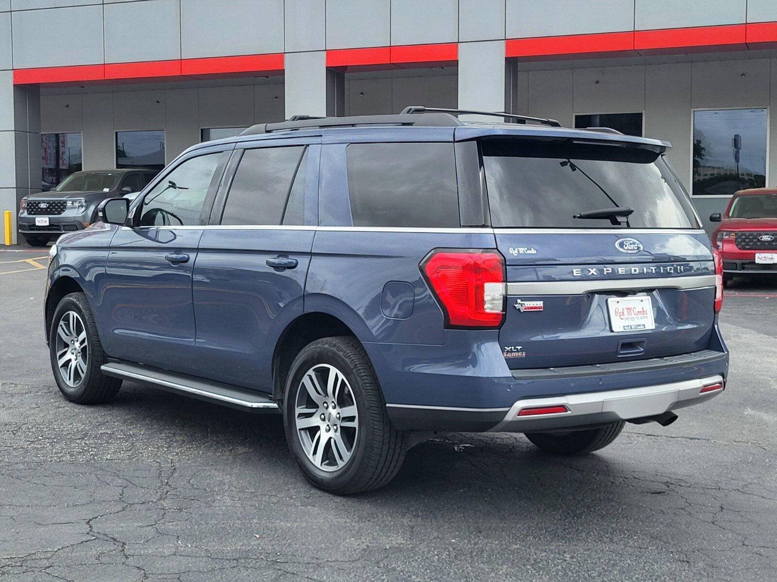 Certified 2023 Ford Expedition XLT image 6