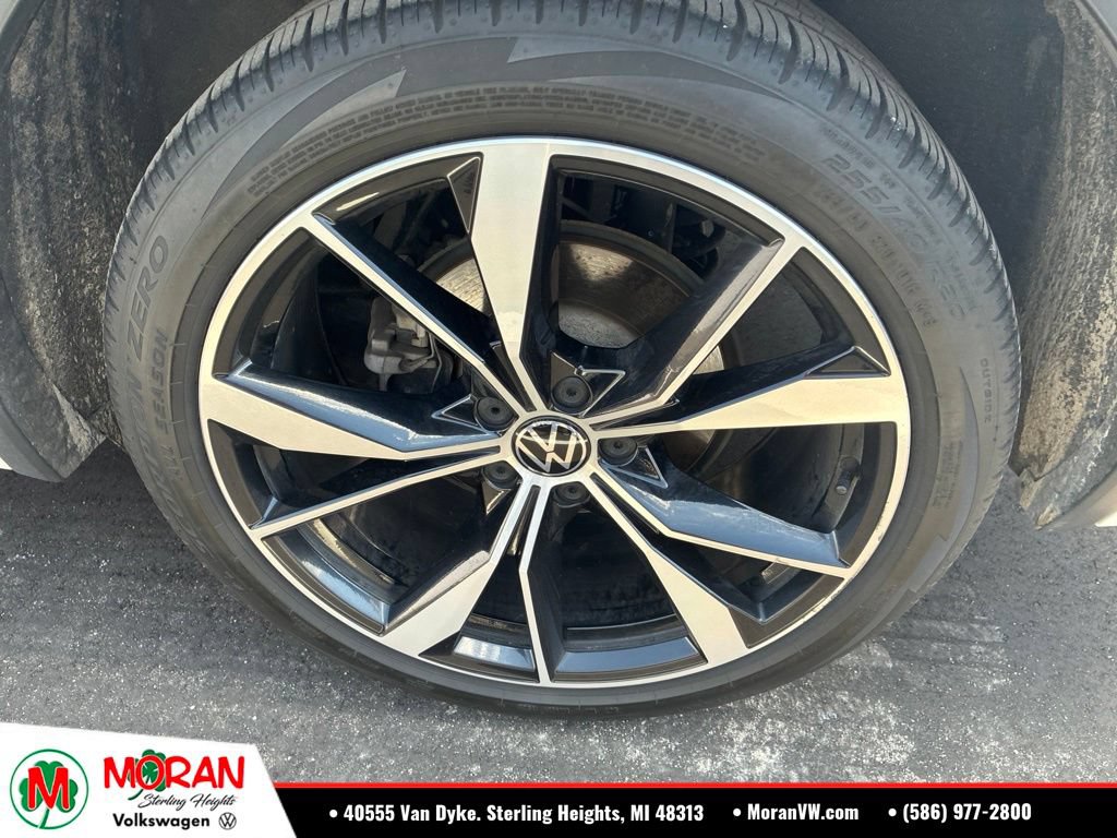 Certified 2022 Volkswagen Tiguan SEL R-Line AWD/4WD image 10