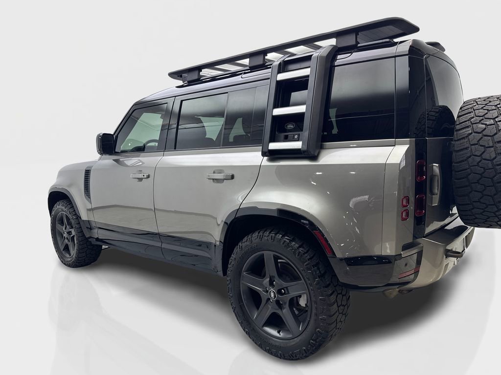 Used 2023 Land Rover Defender 110 X-Dynamic SE AWD/4WD image 14