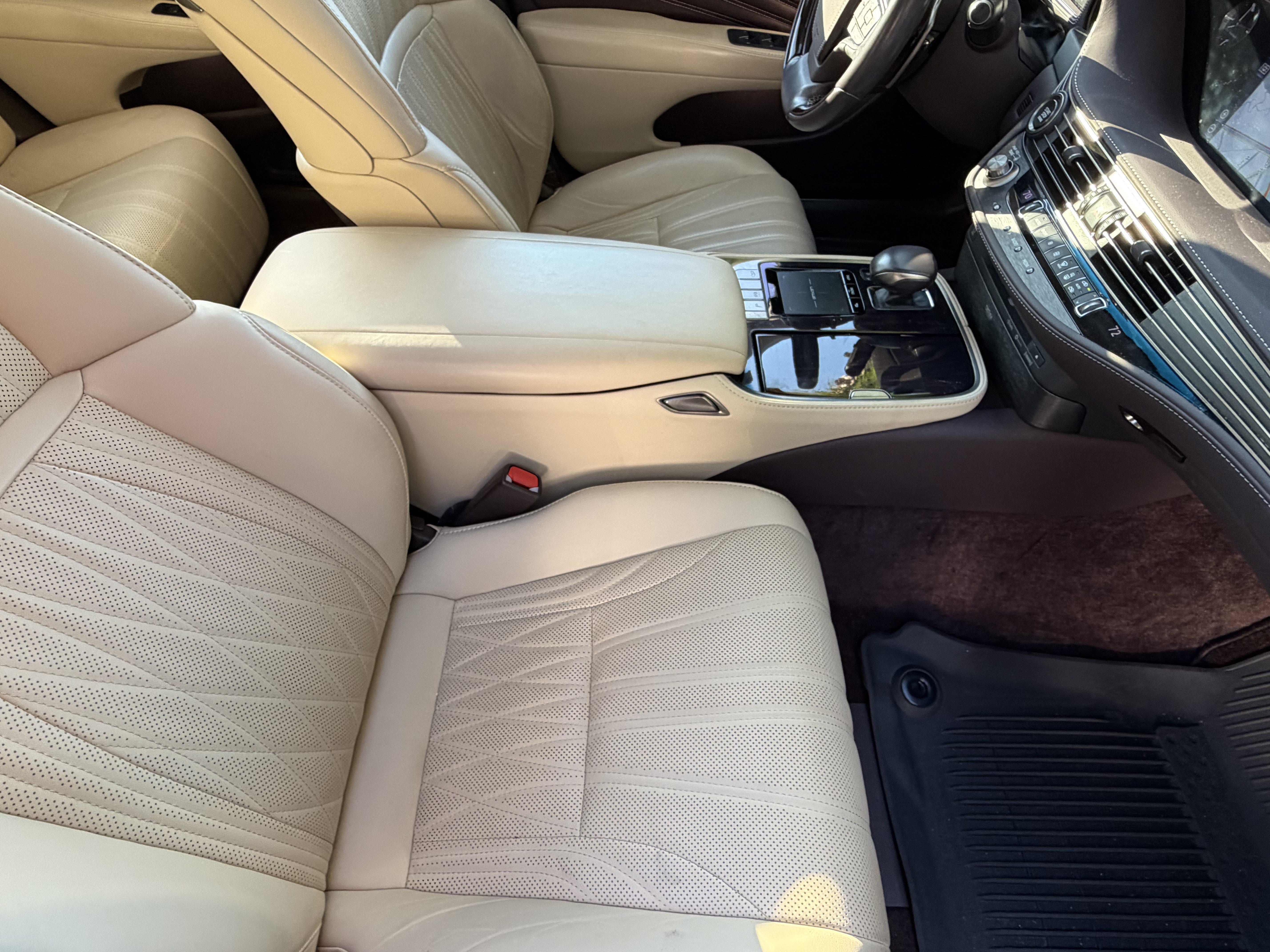 Used 2019 Lexus LS 500 w/ Interior Upgrade Package RWD image 44
