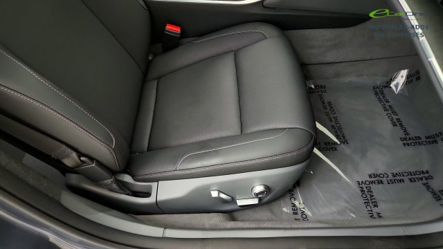 Used 2025 Lucid Air Pure RWD image 35