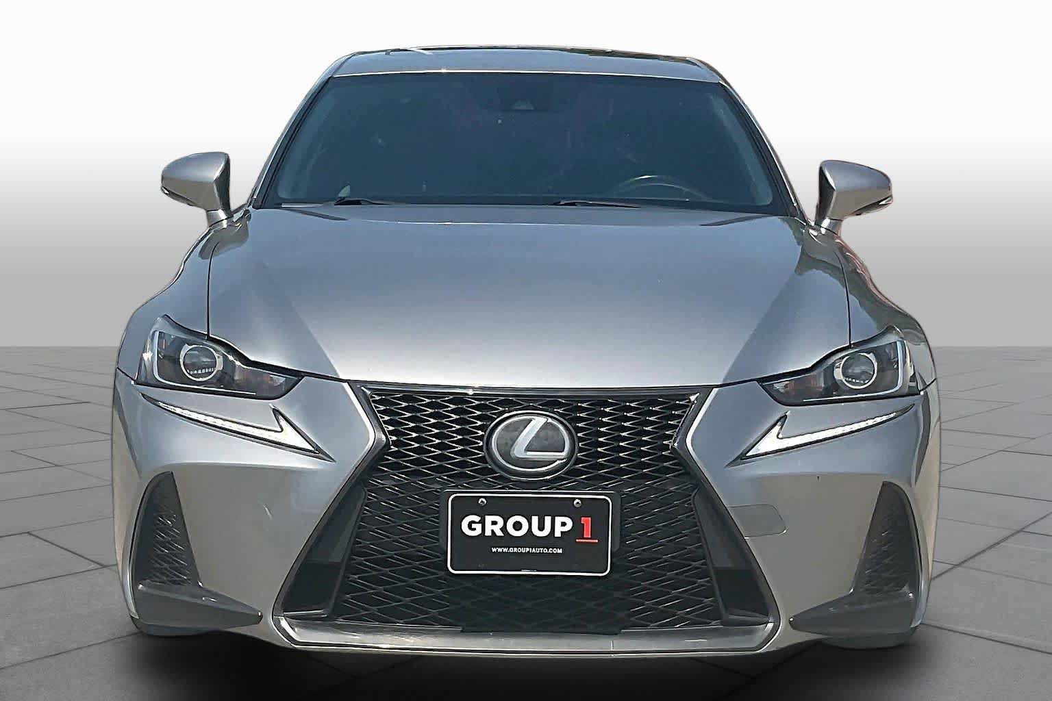 Used 2017 Lexus IS 200t F Sport w/ F Sport Package RWD image 4