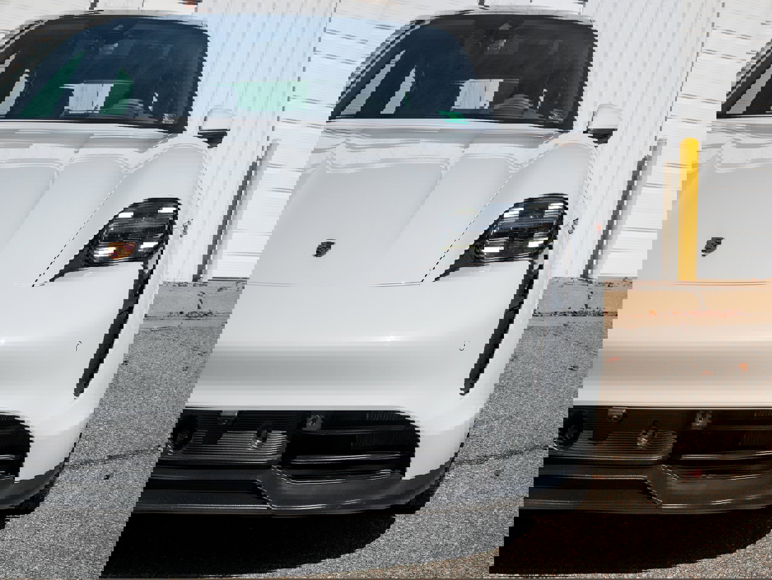 Used 2022 Porsche Taycan image 11