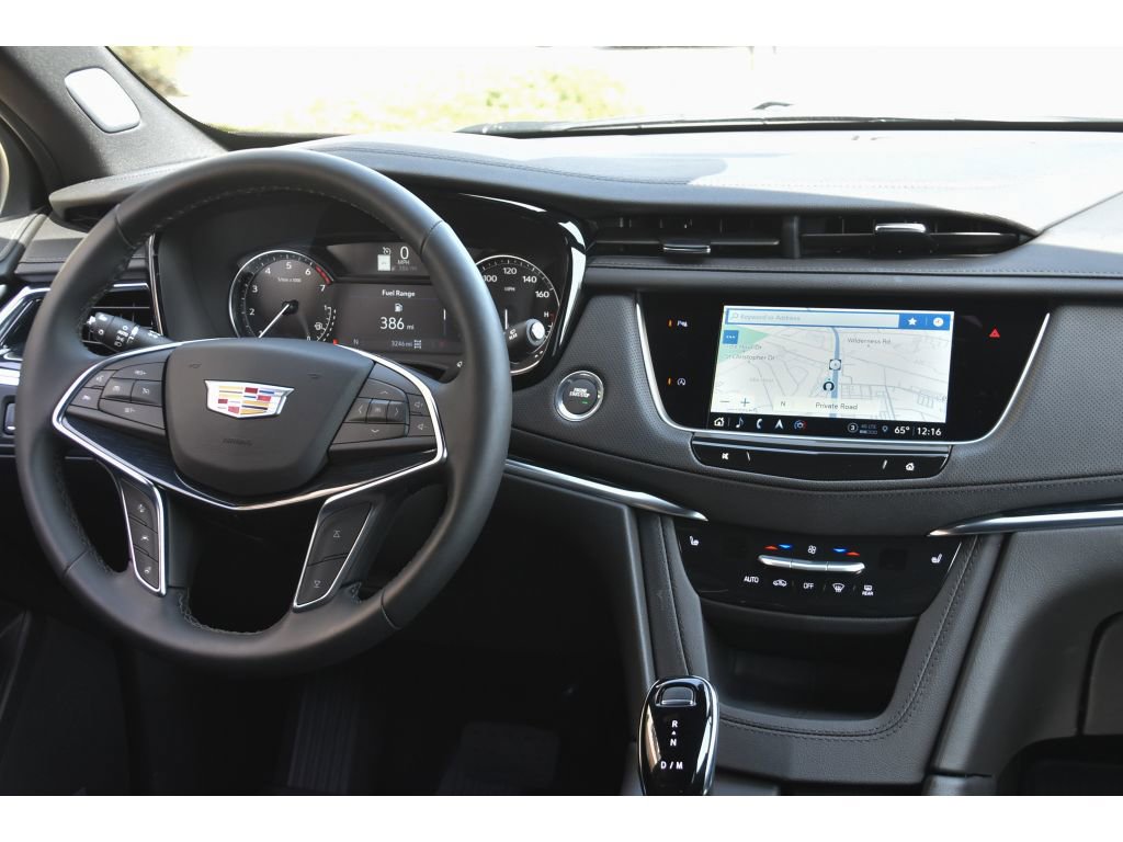 New 2025 Cadillac XT5 Premium Luxury w/ LPO, Floor Liner Package image 17