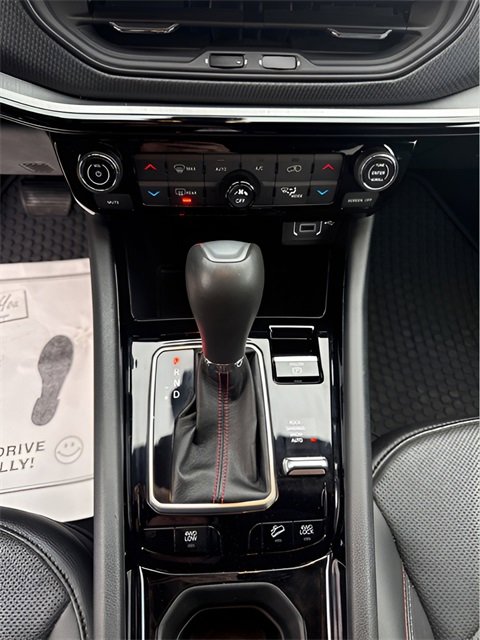 Used 2024 Jeep Compass Trailhawk w/ Trailhawk Elite Group image 18