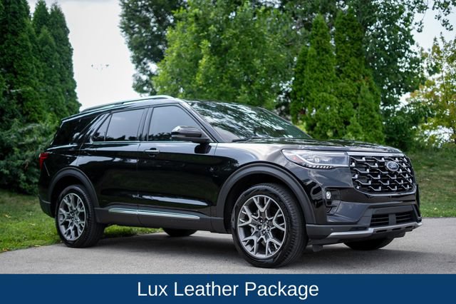 Used 2025 Ford Explorer Platinum w/ Ultimate Package AWD/4WD image 3