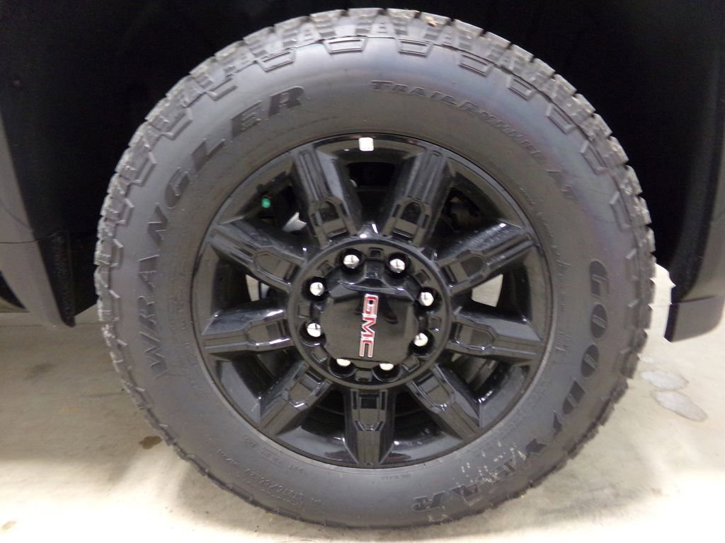 New 2026 GMC Sierra 2500 AT4 w/ AT4 Premium Plus Package image 34