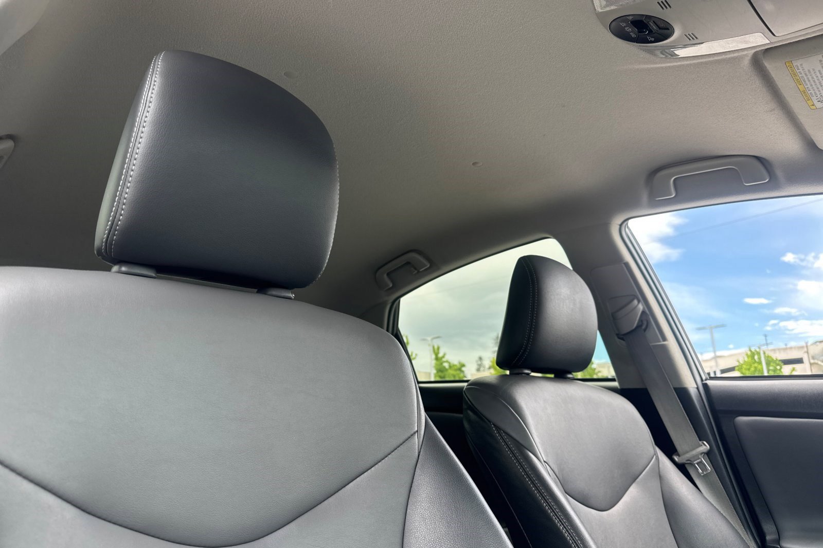 Used 2014 Toyota Prius Prime Advanced image 26