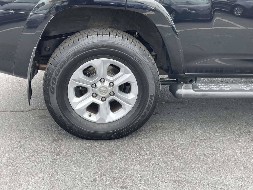Used 2019 Toyota 4Runner SR5 Premium AWD/4WD image 9