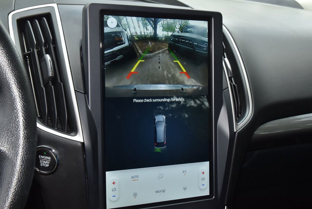 Certified 2023 Ford Edge SE w/ Black Appearance Package image 27