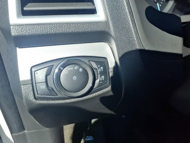 Used 2015 Ford Explorer XLT image 14