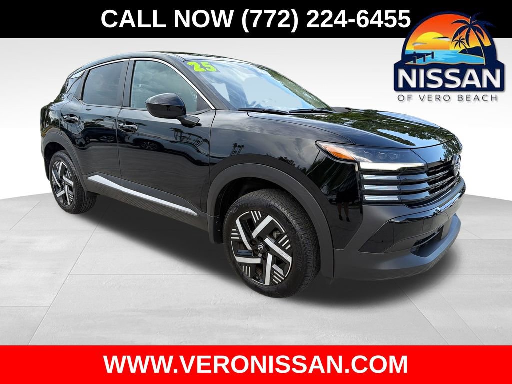 Used 2025 Nissan Kicks SV FWD image 1